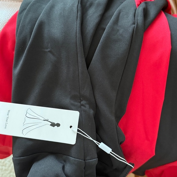 Elegant Black and Red Evening Gown - Picture 4 of 7